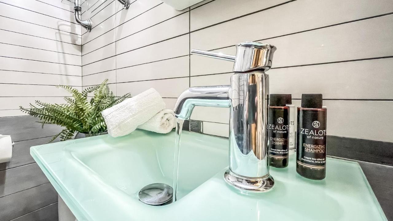 Comfy 2 Bedroom Apartment With Balcony In Atena Exterior foto
